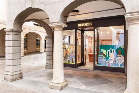 Hermès unveils the metamorphosis of its store in .